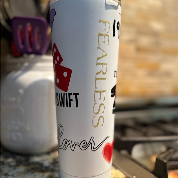 Taylor Swift Tumbler - Picture 3 of 8